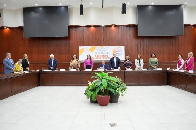 Instalan jurado para definir a ganadores del Premio al Mérito Juvenil 2024