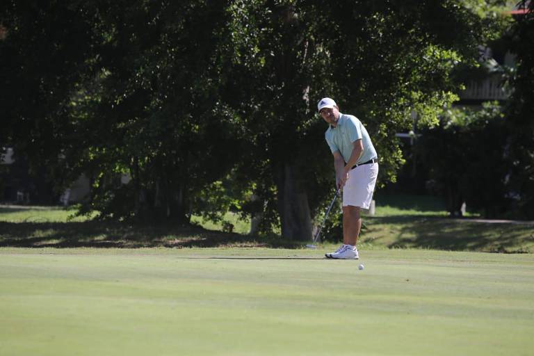 Continua Guzmán a la cabeza en el Torneo Anual del Golf El Cid 2021