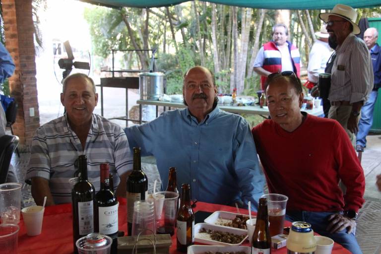 Ex alumnos del ICH disfrutan su tradicional reunión de fin de año