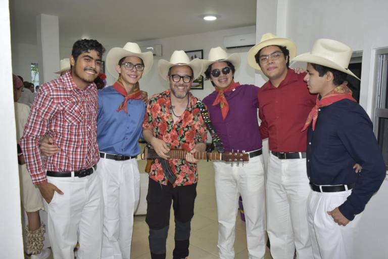 Llaman a la paz a través del concierto Kétche Alheyya en Culiacán