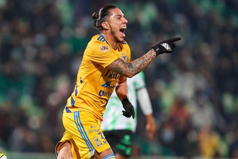 Tigres y Toronto confirman intercambio de Carlos Salcedo por Yeferson Soteldo