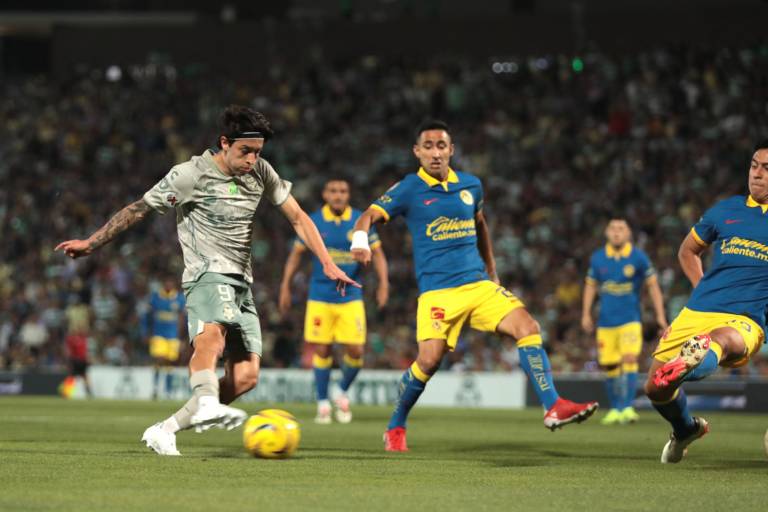 América mantiene la cima y amarra boleto a la Liguilla