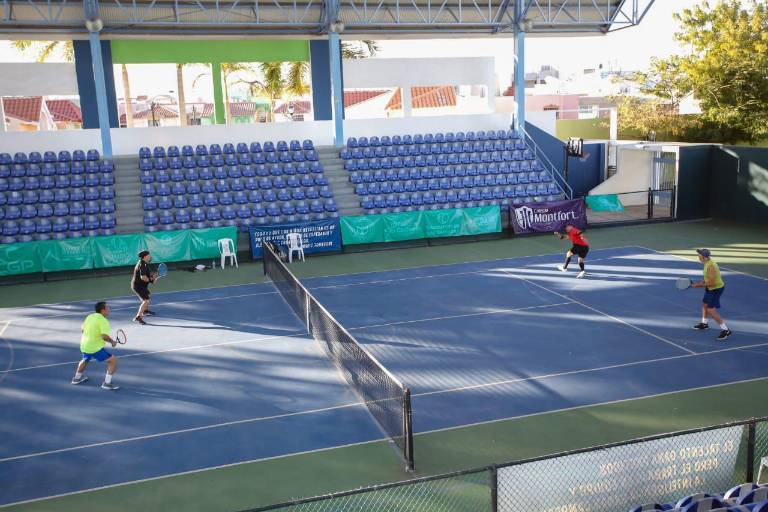 Sotero Arias y Ernesto Pérez se imponen en el segundo día del ‘Bajo Techo’ de tenis