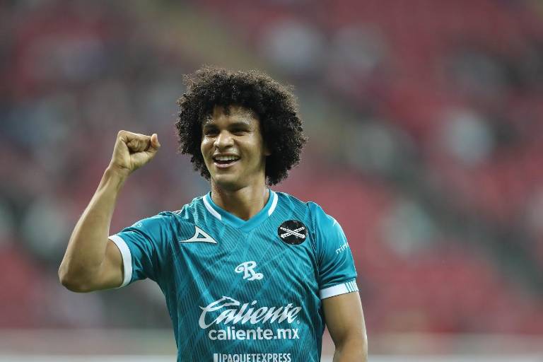 Yoel Bárcenas y Eduard Bello son convocados por sus respectivas selecciones