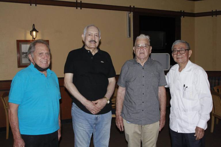 La Confraternidad Prevoriana celebra entre amigos