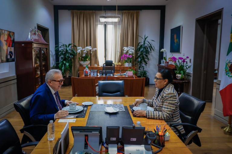 Se reúne Rocha Moya con la Secretaria de Gobernación en la Ciudad de México