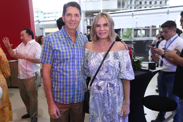 Inauguran en Mazatlán agencia automotriz MG