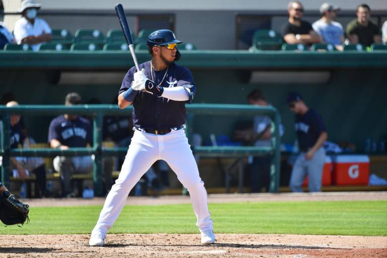 Isaac Paredes muestra poder en su retorno a las mayores