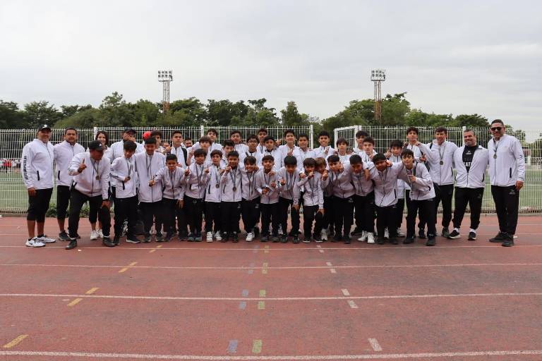 ¡Históricos! Mazatlán se cuelga dos oros en estatal de futbol varonil