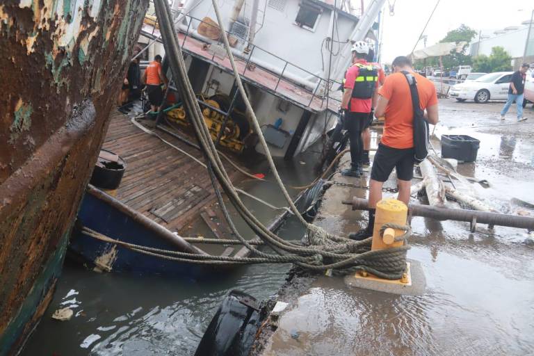 Regulará Capitanía de Puerto la presencia de ‘barcos chatarra’ en los muelles de Mazatlán