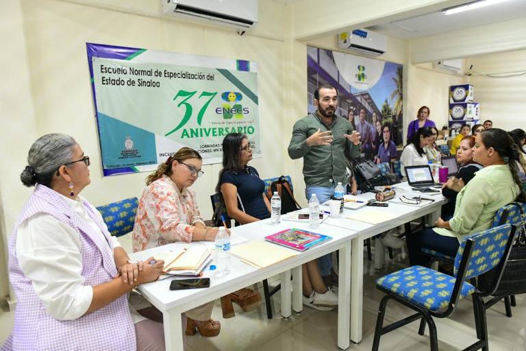 Autoridades educativas de Sinaloa analizan los nuevos Libros de Texto Gratuitos