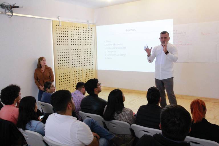 ASE puede auditar recursos propios de la UAS porque son públicos, asegura Pérez de Acha