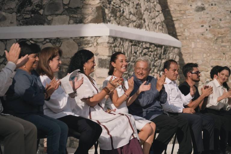 AMLO hace recomendaciones de empresas constructoras a Claudia Sheinbaum para proyecto carretero en Guerrero