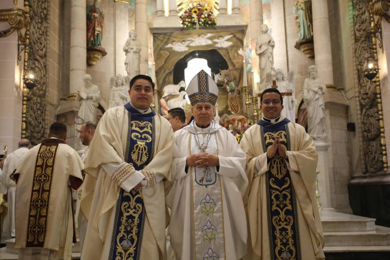 Miguel Ángel Canizales y Juan Pablo Santos reciben la orden del presbiterado