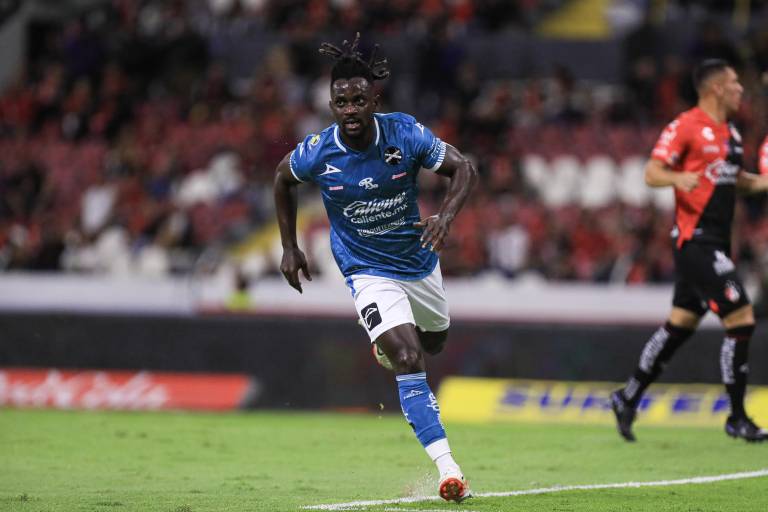 Con doblete de Ake Loba, Mazatlán saca los tres puntos del Jalisco