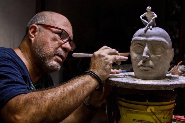 ‘En el caos que vivimos, confío en las nuevas generaciones’, dice Lenin Márquez