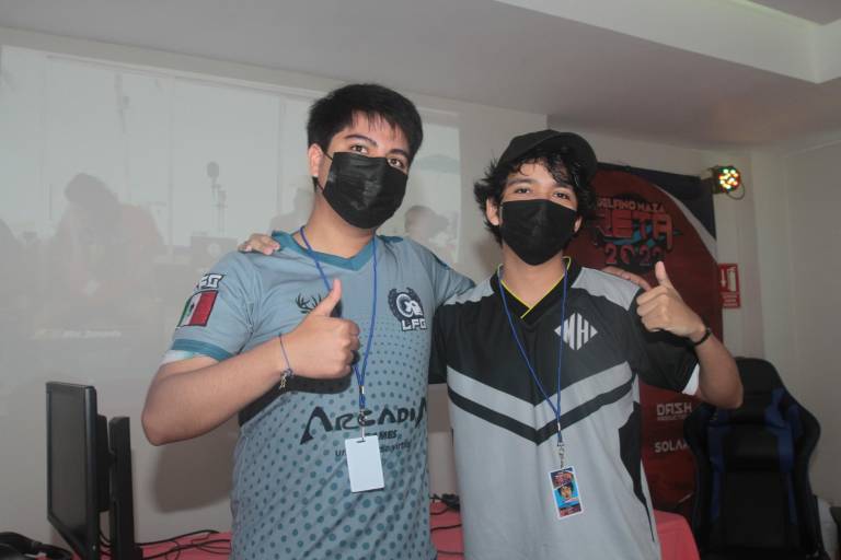 Se divierten en el Torneo de Super Smash Bros Ultimate Delfino Maza Reta 2022