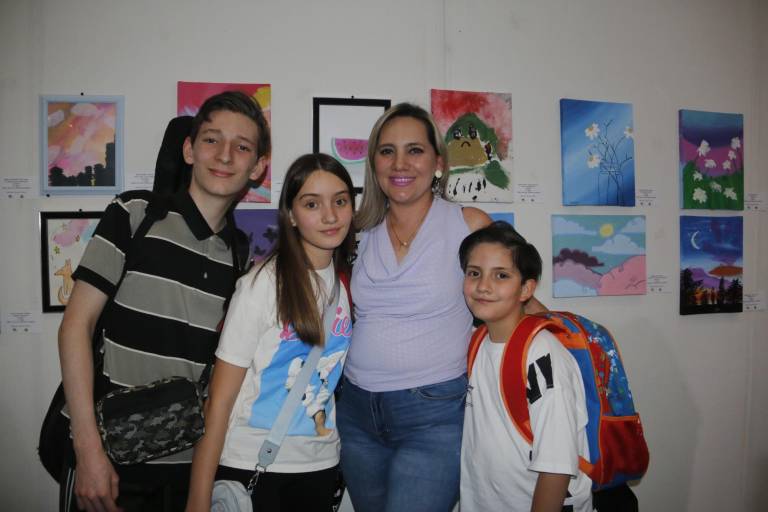 Recrean con sus pinceles los colores de la primavera