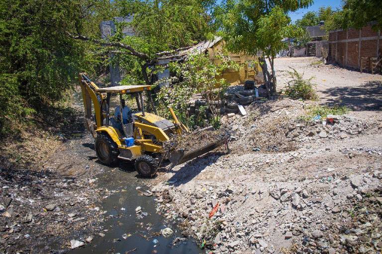 Limpieza de arroyos y pluviales va al 30 por ciento en Culiacán