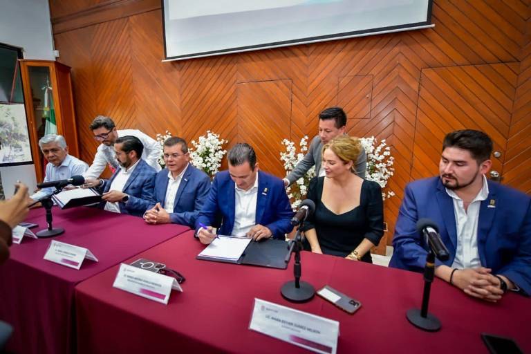 Firman su hermanamiento Mazatlán y Chihuahua