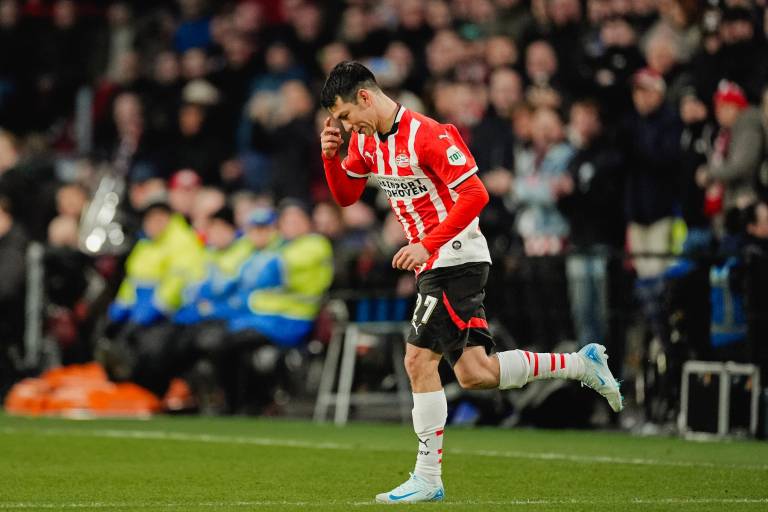 PSV despide al ‘Chucky’ Lozano con una contundente victoria ante el Feyenoord de Santi Giménez