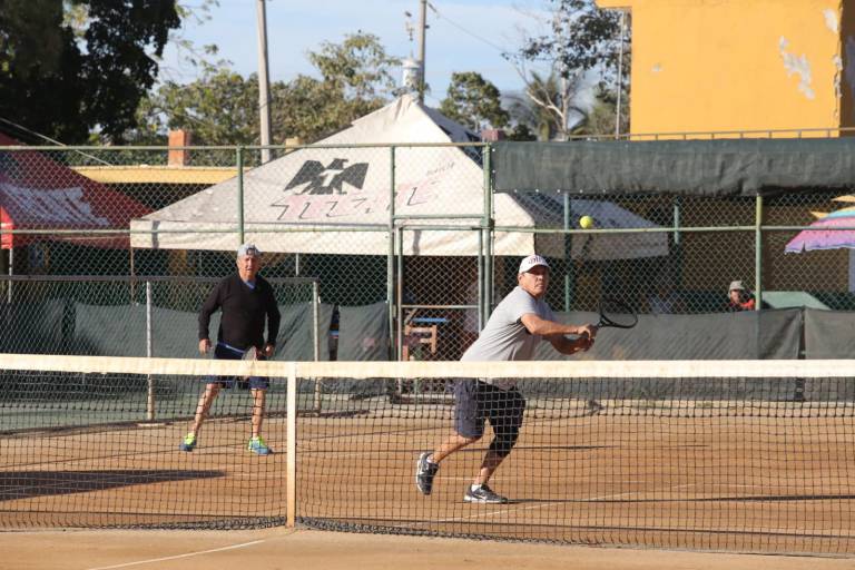 Delfino Torres y Adalberto Osuna suman valioso triunfo en el Torneo del Pavo 2021 del Muralla