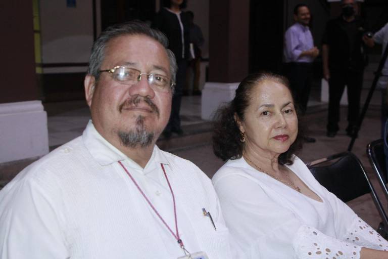 Conocen en Culiacán, la primera novela de Arturo Santamaría