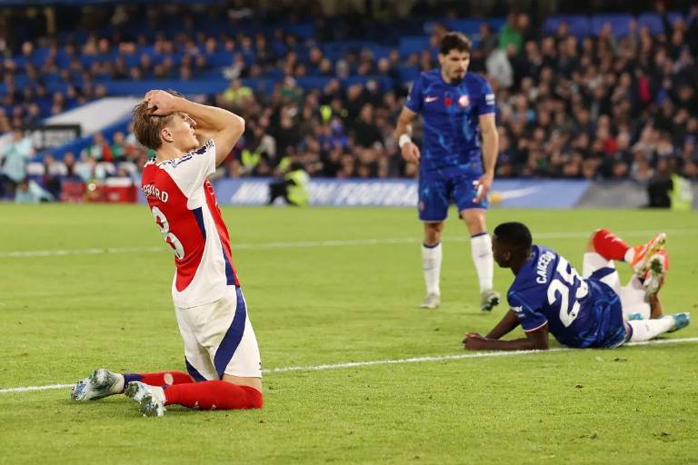 Arsenal empata con Chelsea y suma cuatro partidos sin ganar