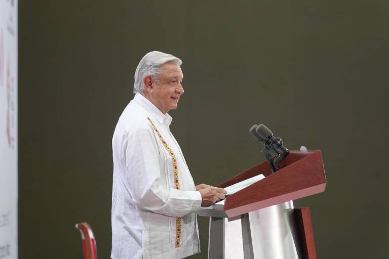 Destaca Presidente construcción de infraestructura en México