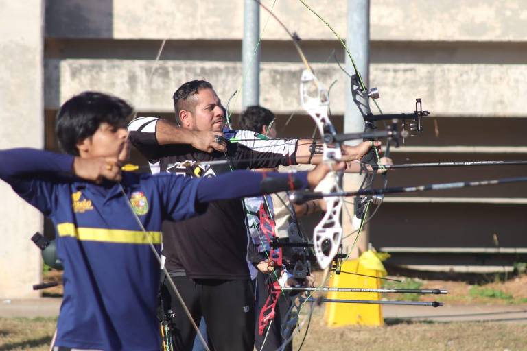 Se foguean arqueros de Mazatlán y Cosalá en la ‘Perla del Pacífico’, rumbo a Juegos Conade