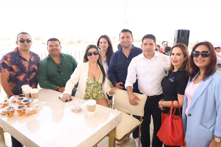 Colocan primera piedra de Recinto Fiscalizado Estratégico