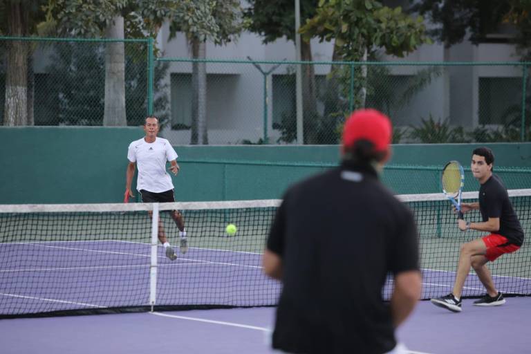 Van por el título en la Copa Carnaval Amstel Ultra 2022, en El Cid