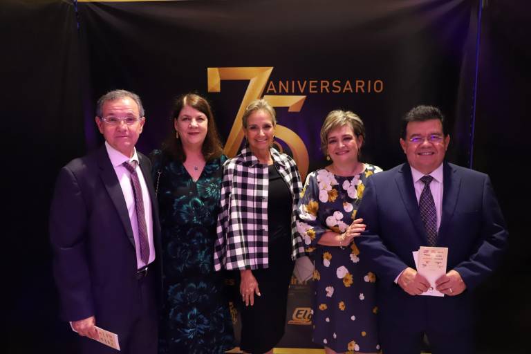 El empresario Rodolfo Madero Rodríguez recibe el Galardón Canacintra 2022