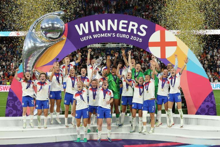 Inglaterra bicampeona de Europa tras vencer a España en penales