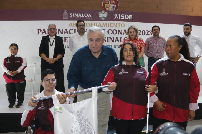 Abanderan a delegación de Sinaloa que participará en Paranacionales Conade