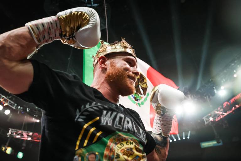 ‘Estoy orgulloso de hacer historia’: Canelo Álvarez dedica su triunfo a México