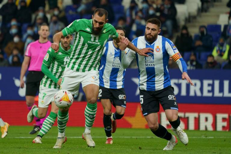 El Betis devora al Espanyol para consolidarse en el tercer lugar del balompié español