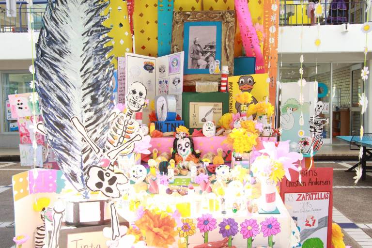 Recuerdan a los fieles difuntos en la Escuela Activa Integral