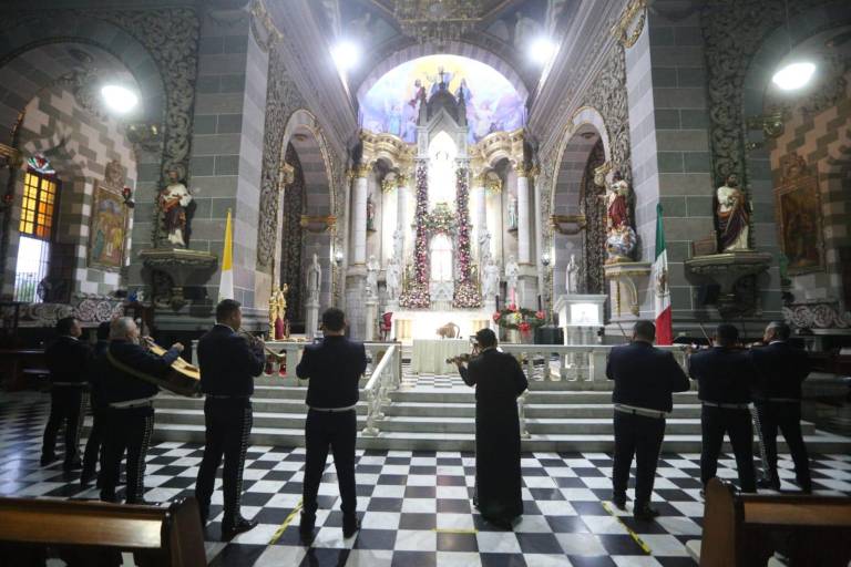 De manteles largos la Diócesis de Mazatlán; festeja este jueves a la Patrona de Catedral