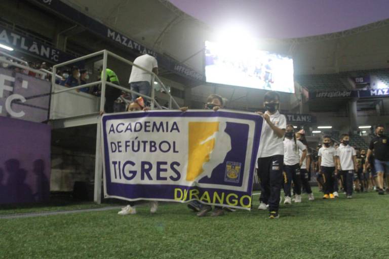 Vuelve la algarabía al Kraken con inauguración de la Copa Mazatlán de Futbol 7