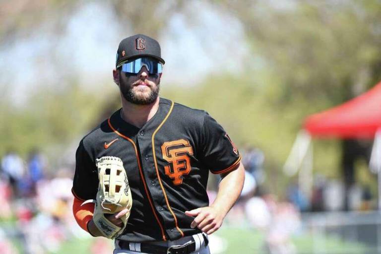 Mexicano Luis González da su primer jonrón y guió a Gigantes