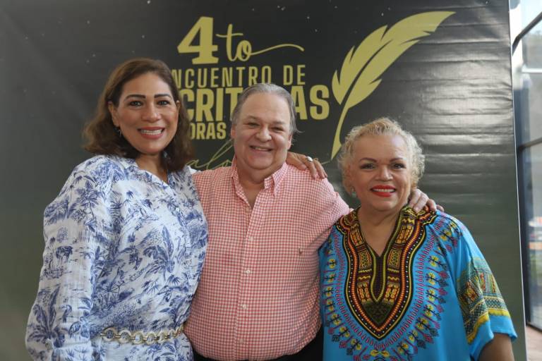 Exponen su arte literario en el Cuarto Encuentro de Escritoras y Lectora Sinaloenses