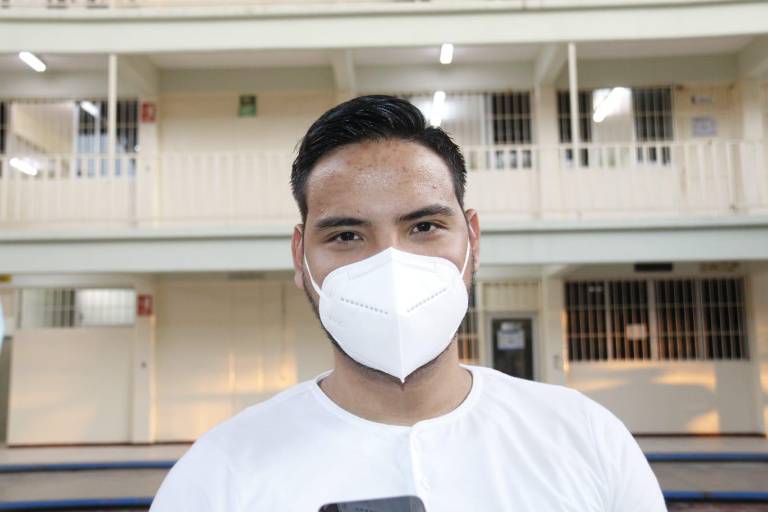 Estudiante de medicina de la UAS espera que todo funcione con el regreso a clases de manera presencial