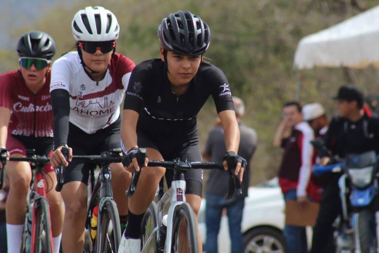 Brillan ciclistas mazatlecos en la ruta de la etapa estatal de los Juegos Conade
