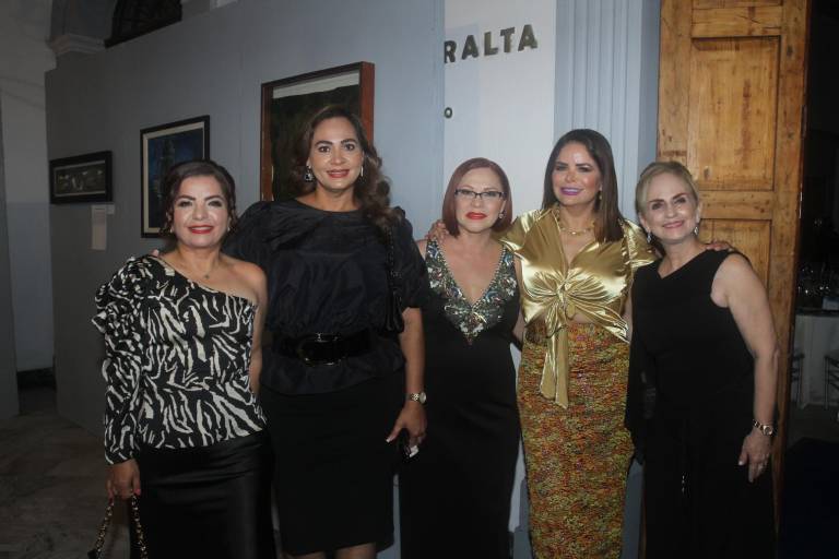 Participan en cena a favor de la inclusión