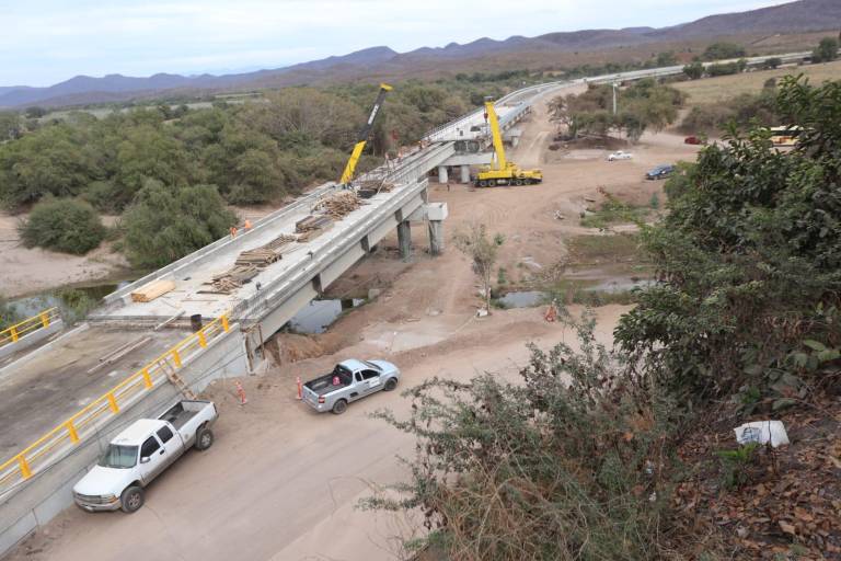 Se prevé que venga López Obrador a inaugurar el puente de El Quelite en abril: Alcalde