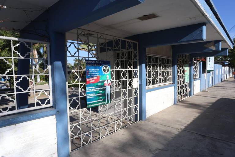 Crisis en educación es necesaria para avanzar, considera Diputado Manuel Luque Rojas