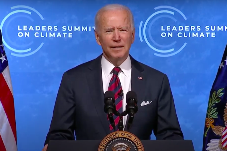 $!El Presidente de Estados Unidos, Joe Biden, anunció el compromiso del país de reducir a la mitad sus emisiones para el 2030.