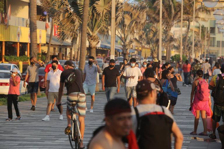 Mazatlán, a siete casos de llegar a 400 pacientes activos de Covid-19