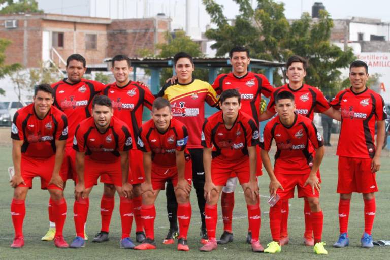 Fire Máster golea y continúa al acecho del líder en la Primera Fuerza